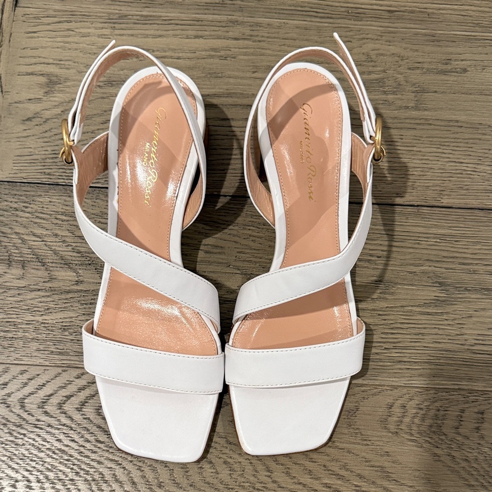 Gianvito Rossi Elegant White Sandals